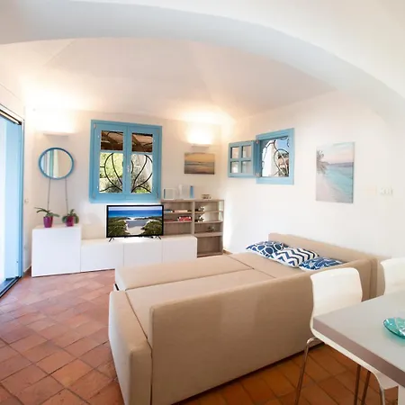 House Agrustos